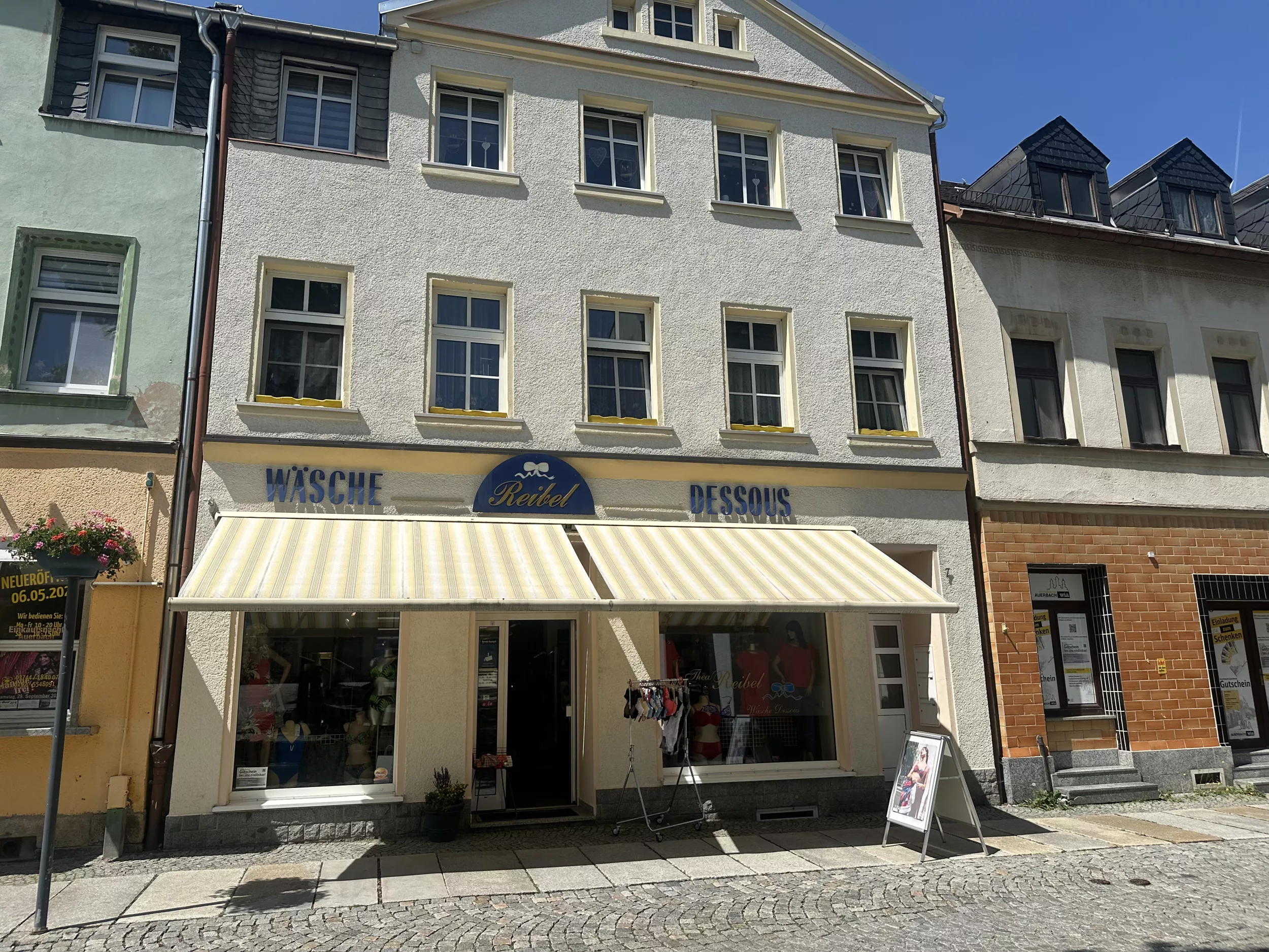 Wäsche und Dessous