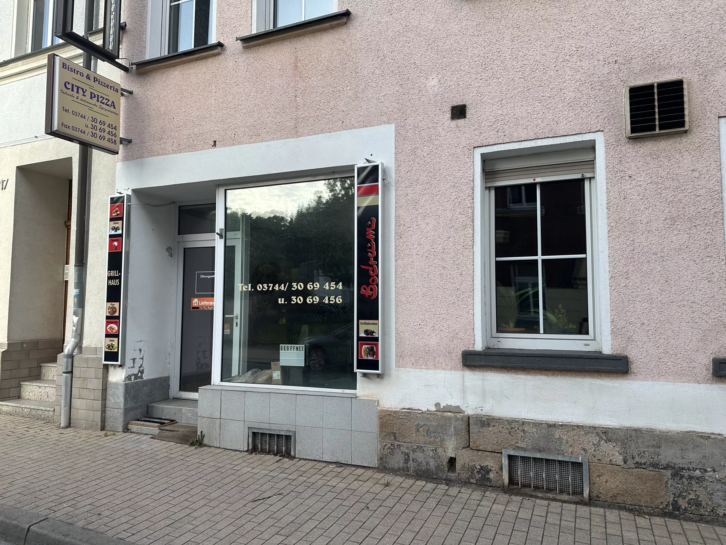 Bebelstraße 16
